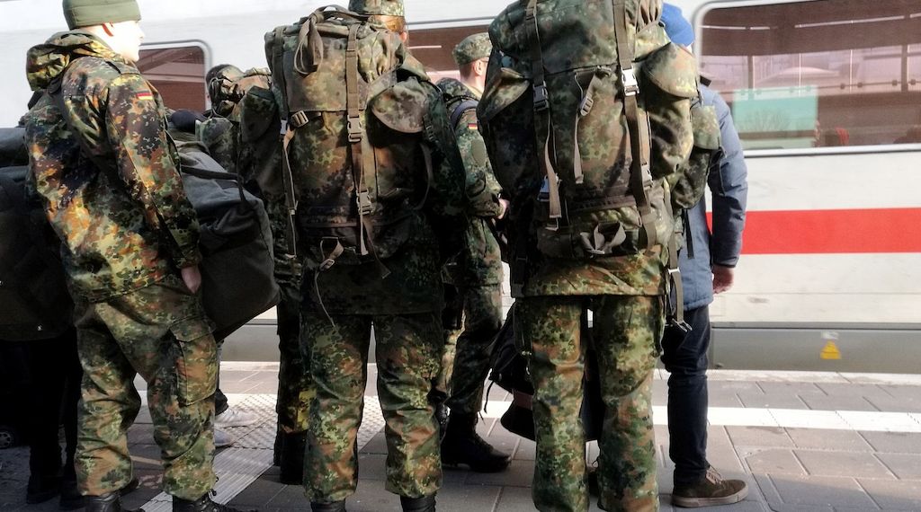 Union: Bundeswehr soll Alternativen zu Wehrdienst hervorheben
