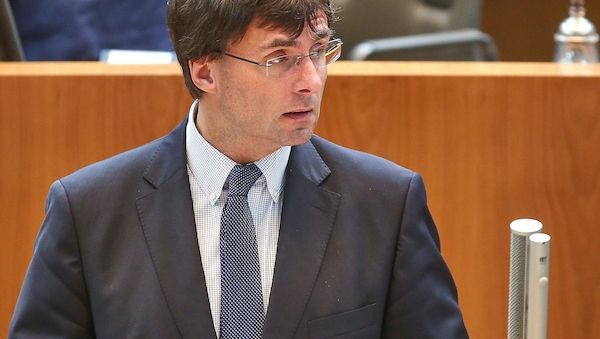 NRW-Finanzminister bringt 112-Milliarden-Haushalt für 2026 ein