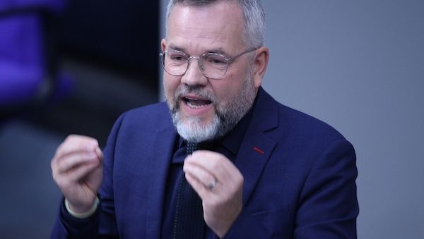 Ex-Politiker Roth fordert Ausbau der Psychotherapie-Strukturen