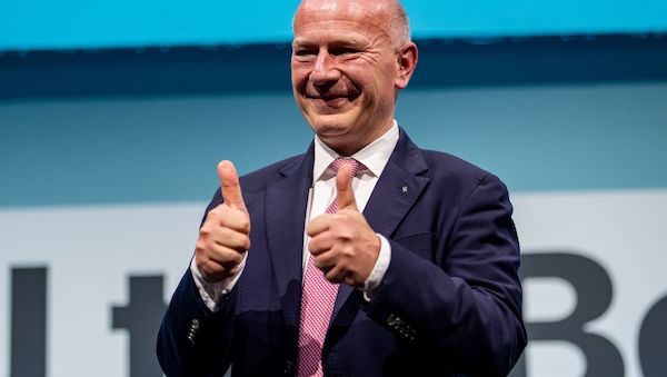 Kai Wegner mit großer Mehrheit wieder gewählt