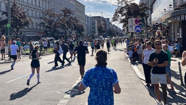 Kenianer Sabastian Sawe gewinnt 51. Berlin-Marathon