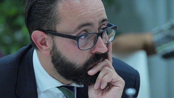 Sächsischer Minister übergibt Großgerät für Strahlentherapie in Leipzig