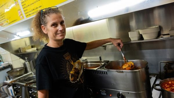 Nicht Berlin! Duisburg will Geburtsort der Currywurst sein