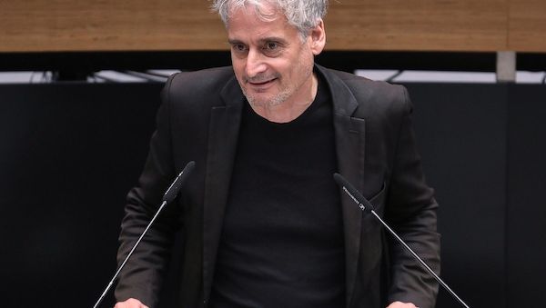 Grüne fordern langfristige Lösung für Galeria Kaufhof am Alex