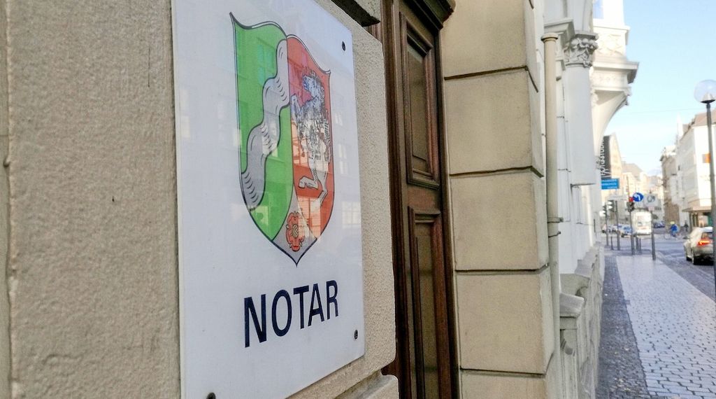 Verfassungsgericht kippt Altersgrenze für Notare