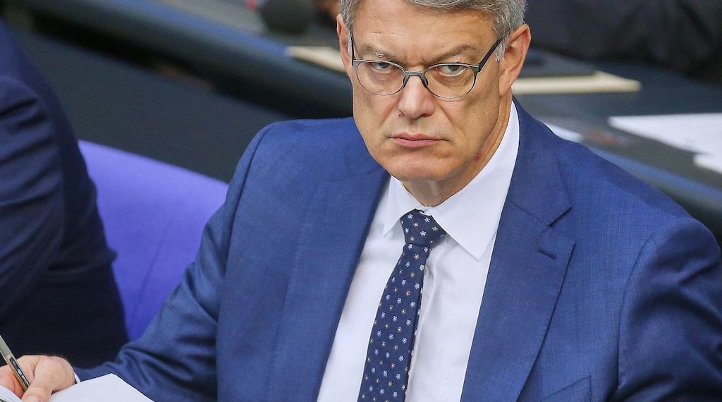 Grüne stellen Eignung von Schnieder als Minister infrage