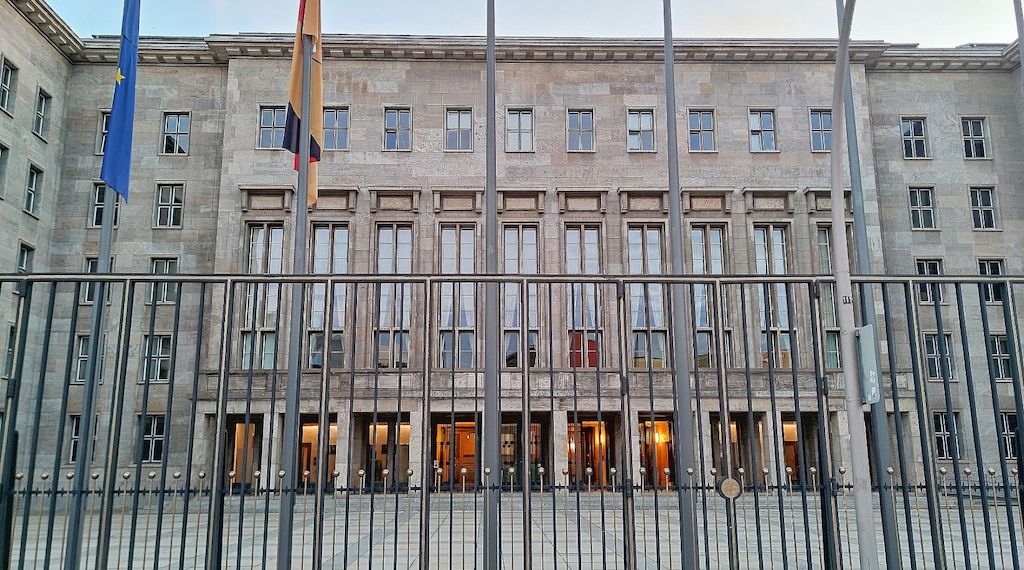 Finanzministerium streicht steuerfreie Überstunden aus Gesetzentwurf