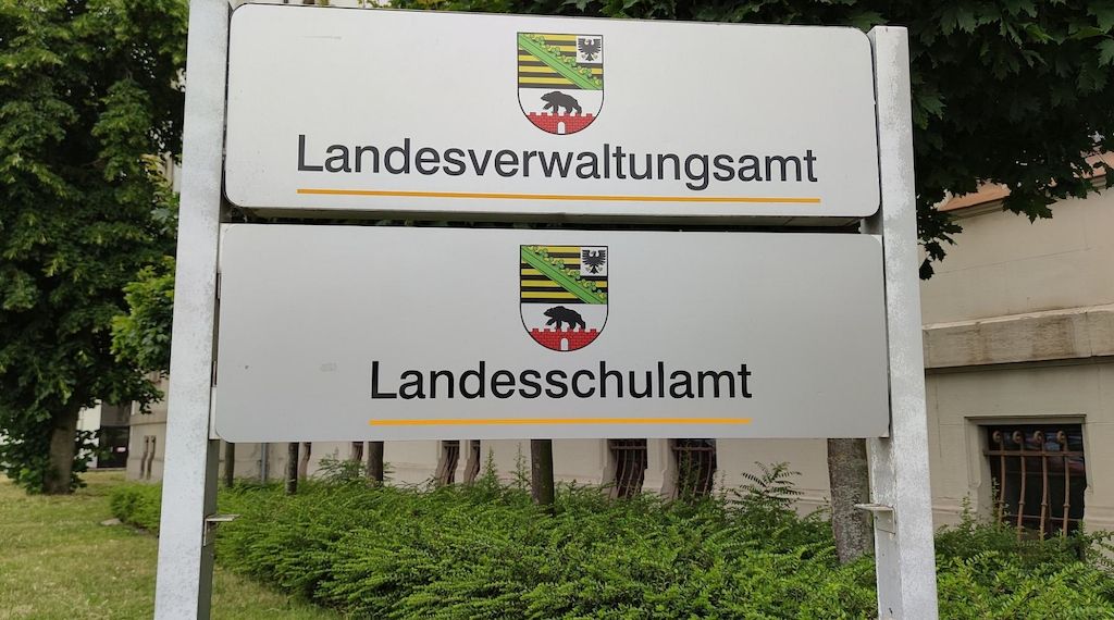Allensbach: Vier Fünftel wollen geringere Privilegien für Beamte
