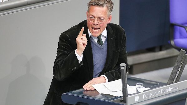 Grüne und Linke kritisieren Dobrindts Pläne für Drohnenabwehr