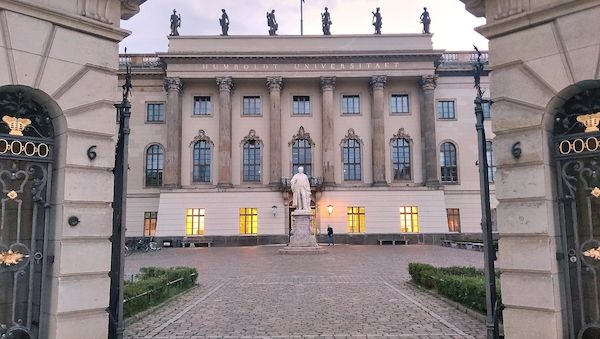 Staatsvertrag für Katholisches Institut an Berliner Humboldt-Universität unterzeichnet