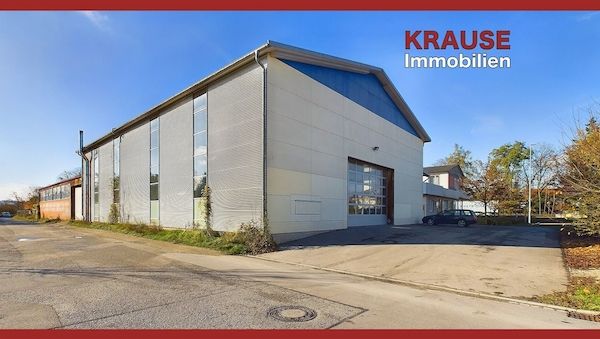 *Große Halle - bisherige Zimmerei - LKW Zufahrt und Deckenkran*