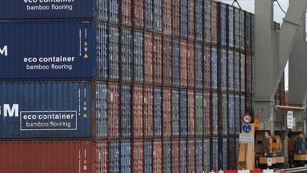 Importpreise im August weiter gesunken