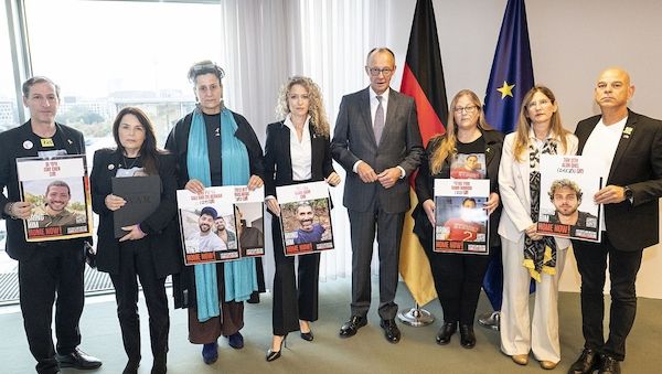 Merz trifft sich mit Angehörigen deutscher Hamas-Geiseln