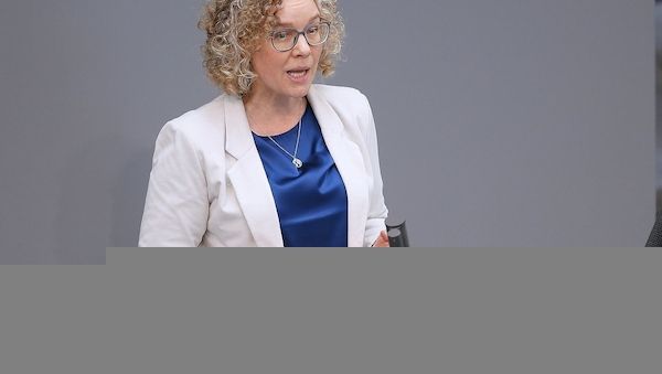 Grüne protestieren gegen mögliche Abschwächung von Klimazielen