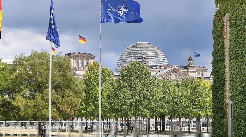 Klingbeil erwartet "Klartext" von Nato gegenüber Russland