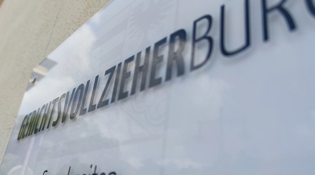 Gerichtsvollzieher in Berlin werden mit Schutzwesten ausgestattet