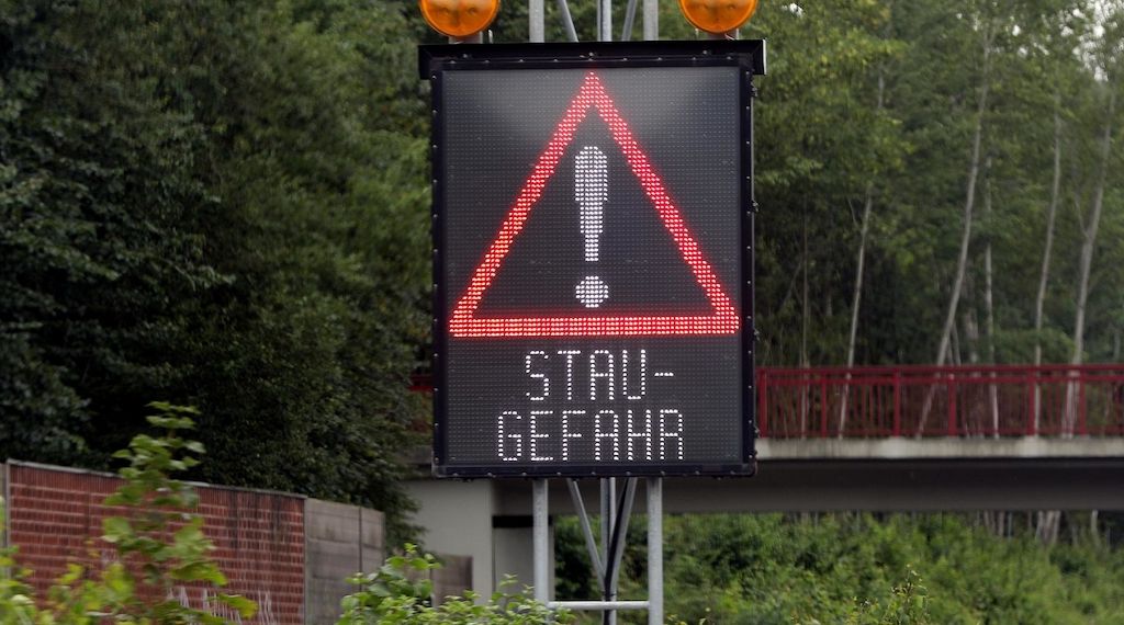 Auffahrunfall auf A1 bei Köln fordert Todesopfer