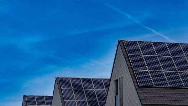 Sonnige Zeiten für Photovoltaikanlagen? ARAG Experten geben Antwort
