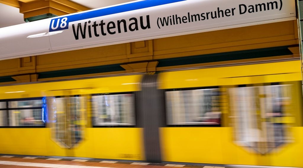 Polizei findet Waffen nach Kontrolle an der U8