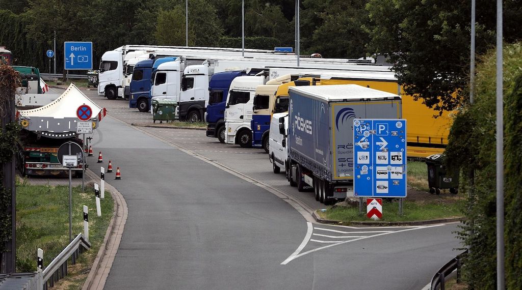 Etwas mehr Lkw auf deutschen Autobahnen unterwegs
