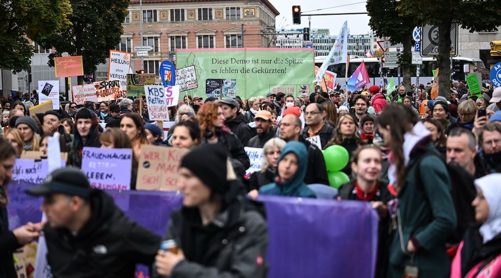 Demonstration gegen Einsparungen des Berliner Senates
