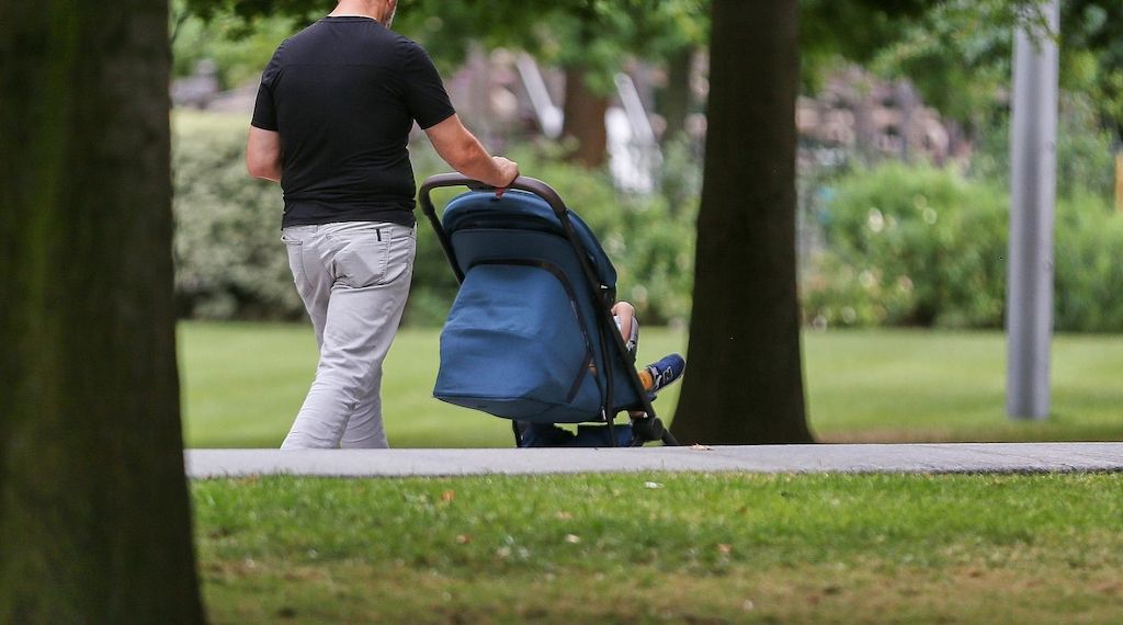 Studie: Väter wollen mehr Zeit mit ihren Kindern verbringen