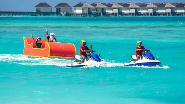 Mit dem feurig-koolen „Feuer & Eis“ Feiertagsprogramm im Kandima Maldives ins neue Jahr starten!