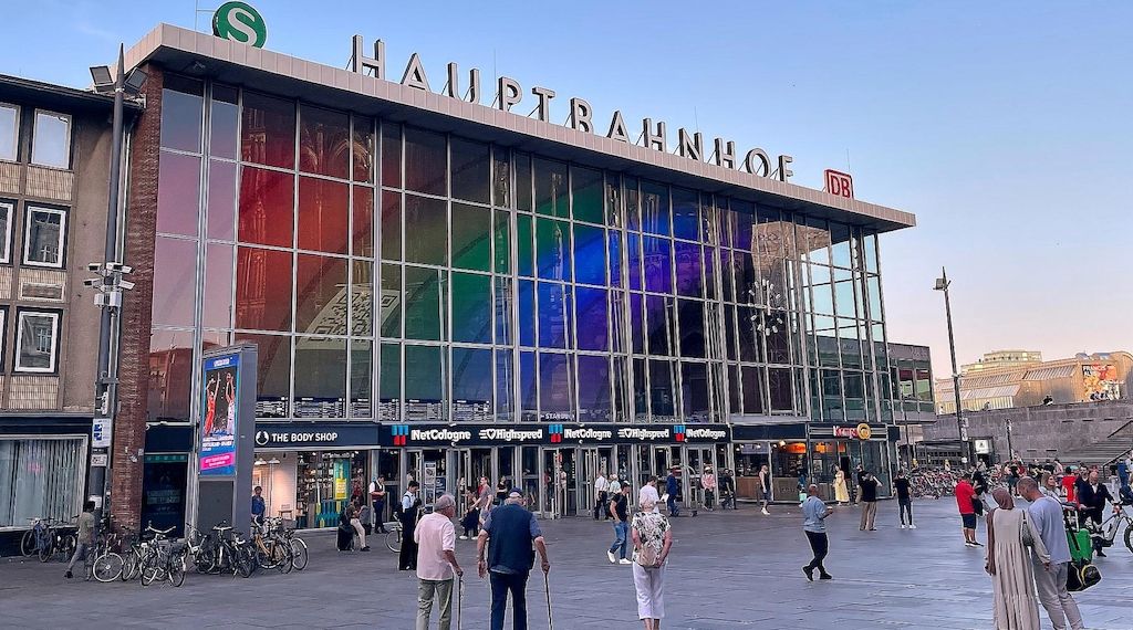 Mann erleidet schweren Stromunfall im Kölner Hauptbahnhof