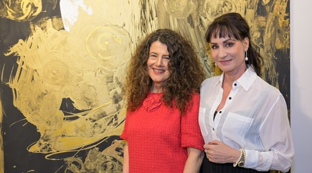 Weltfrauentag 2024 in München: Alexandra Kordas eröffnete Ausstellung  „Vom Dunkel ins Licht: Inspire Inclusion“ mit zahlreichen Power-Frauen! 
