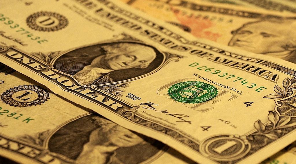 Wirtschaftshistoriker warnt vor gezielter Abwertung des Dollars