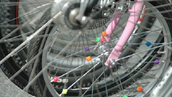 ARAG Experten über Abenteuertouren und Stadtradeln