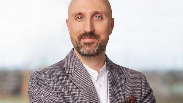 1000hands verstärkt Vertriebskompetenz: Thomas Brünner ist neuer Sales Director