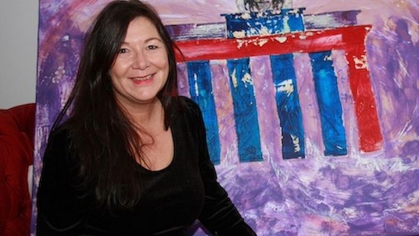 Die beeindruckende Wandlung der Berliner Expertin für Friseurkunst zur renommierten Künstlerin