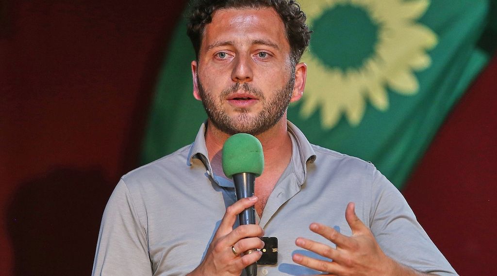 Grünen-Chef reagiert zurückhaltend auf Linksschwenk-Rufe