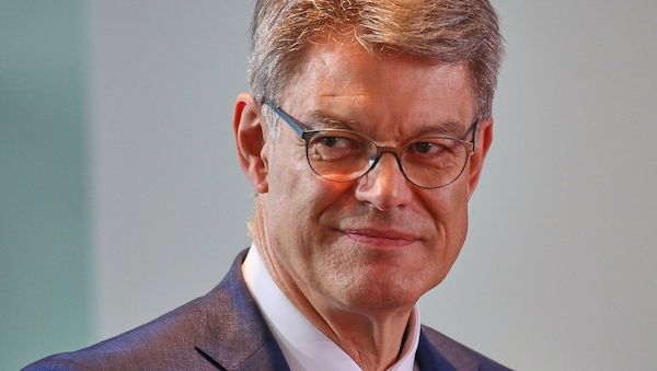 Schnieder will Verkehrsminister bleiben