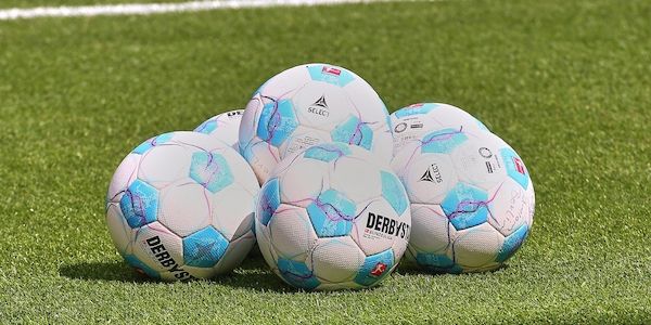Berliner Handelsverband spendet Sportausrüstung für namibisches Projekt