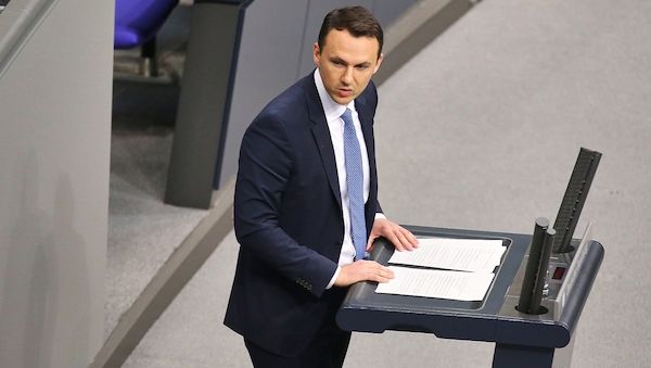 Junge Gruppe fühlt sich durch Merz in Rentenkritik bestärkt