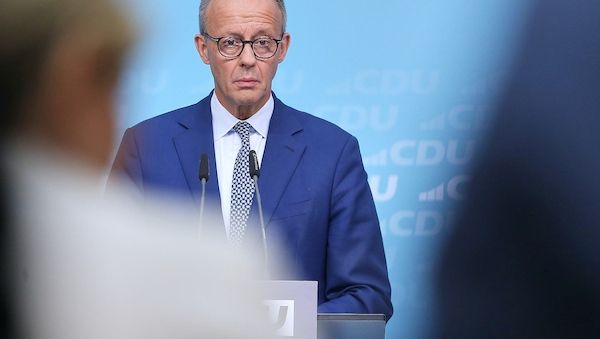 Forsa: AfD weiter vor Union - Merz erholt sich von Tiefstwert