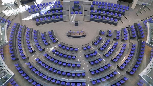 Steuerzahlerbund kritisiert höhere Zulagen für Bundestagsfraktionen