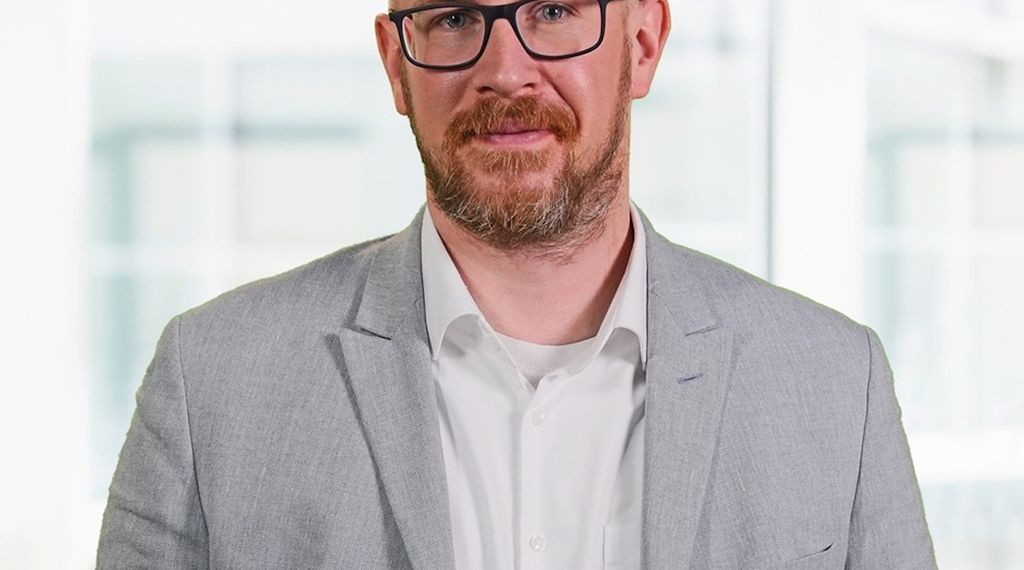 Blätter, Nebel, Bremsmanöver: Sicher durch den Herbst