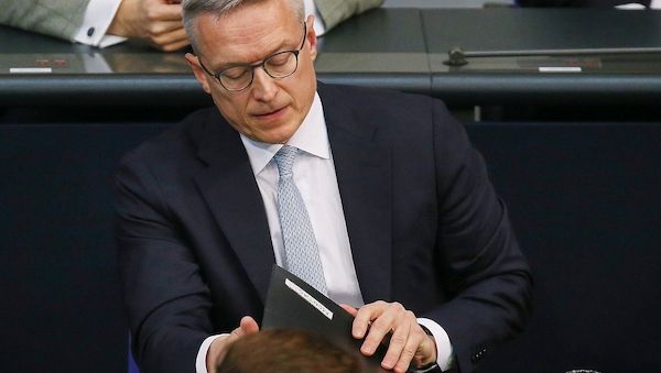 Wildberger kündigt digitale Brieftasche für Anfang 2027 an