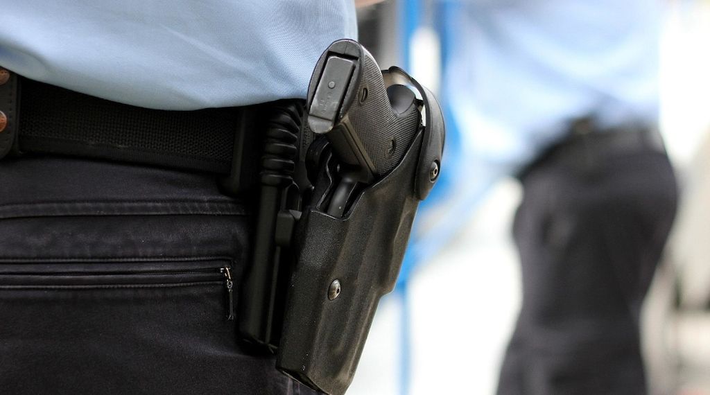 Polizei schießt auf Reifen in Berlin-Wedding