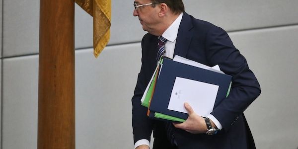 Innenminister will Cyber-Abwehrschläge im Ausland ermöglichen