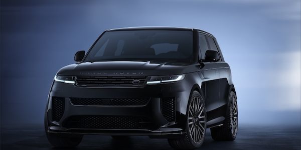 Range Rover Sport SV Black: Pure Power in Schwarz