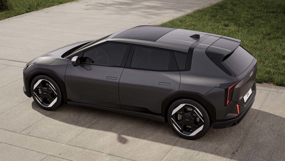 Neuer Kia EV4: Kompakter E-Stromer ab 37.590 Euro