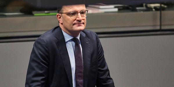 Spahn spricht in Stadtbild-Debatte von "Empörungszirkus"