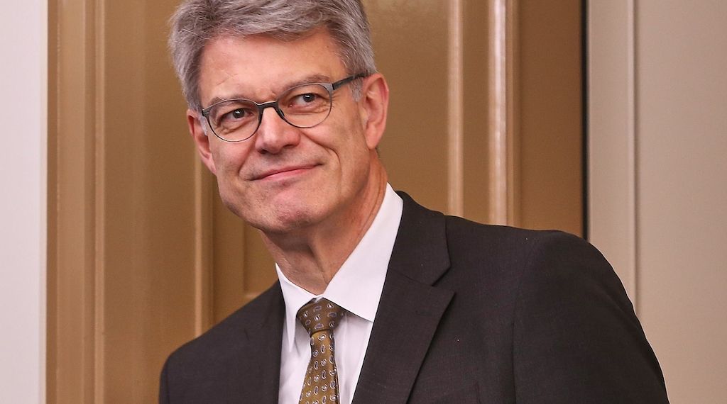 Schnieder nach Kreislaufkollaps "wieder voll im Dienst"