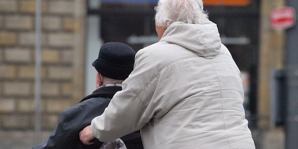 Sterblichkeit von Männern in allen Altersgruppen höher