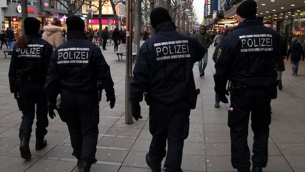 Mann durch Schüsse verletzt – Polizei Berlin sucht Zeugen