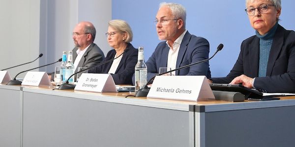 Gutachten zu vermuteten Behandlungsfehlern auf Vorjahresniveau